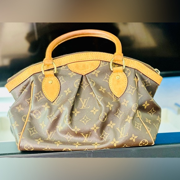 Louis Vuitton Tivoli GM Monogram Canvas Tote - Picture 1 of 7